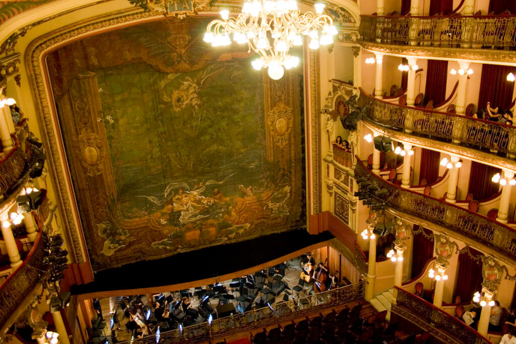 The Magnificent Teatro Amazonas: A Jewel in the Heart of the Amazon ...