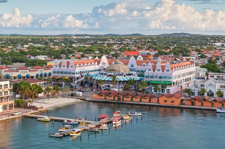 View of the Royal Plaza Mall , Oranjestad, Aruba