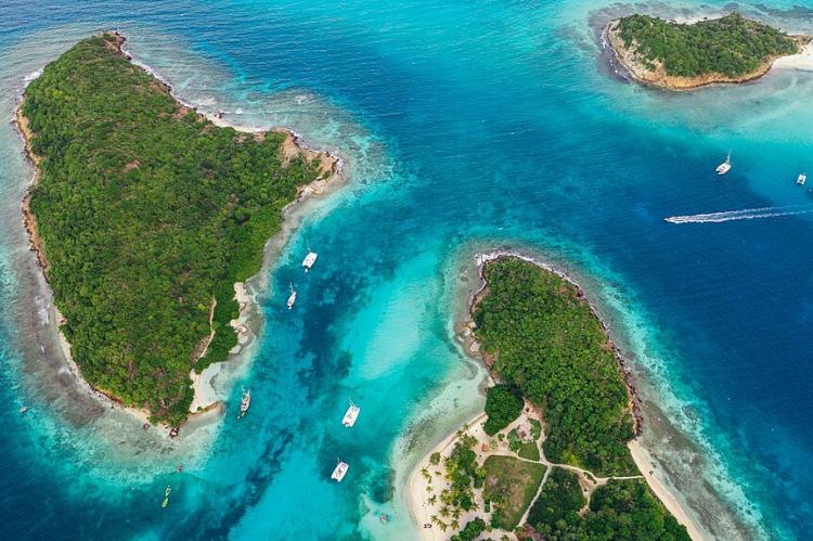 Arial view of the Tobago Cays, Saint Vincent and the Grenadines