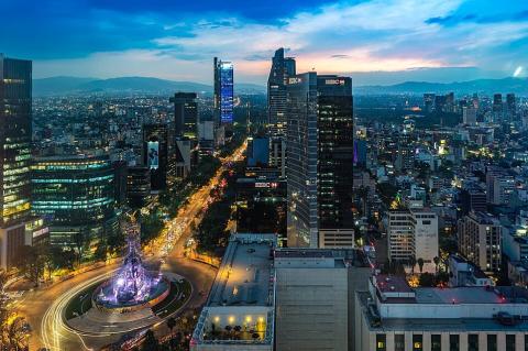 Evening panorama of Paseo de la Reforma Avenue, Cuauhtémoc, Mexico City