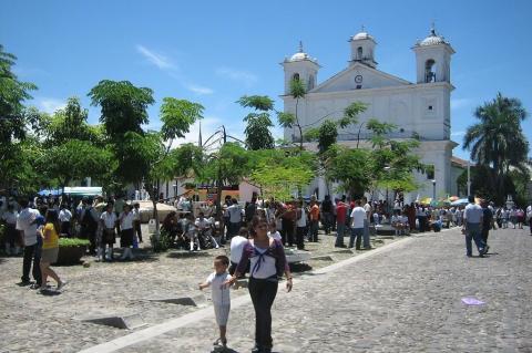 Suchitoto plaza 150th year anniversary