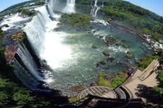 Iguaçu Falls and Brazilian tourist complex